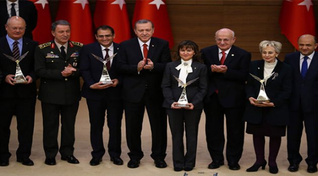 Erdoğan:DAEŞ Petrolünü Ruslar Alıyor