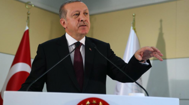 Erdoğan&#039;dan KKTC Cumhurbaşkanı&#039;na: Ağzından Çıkanı Kulağın Duysun