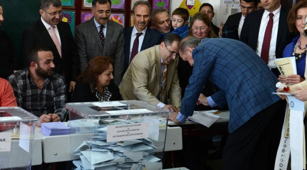 Erdoğan'ın kızı ve damadı oyunu kullandı