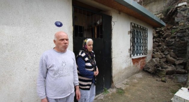 Evleri Hasar Gören Engelli Çifte Yardım Eli