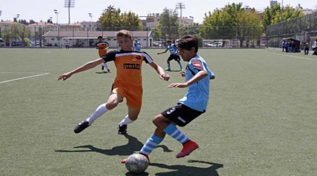 Futbol Bahane Dostluk Şahane