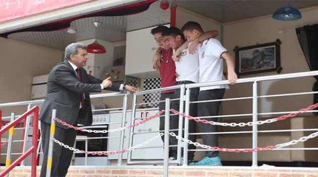 Gençlere Uygulamalı Deprem Eğitimi