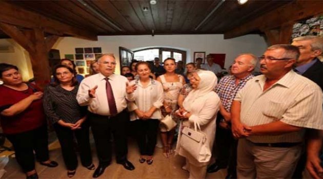 Huzurevi Sakinlerinin Sergisinden Barış Mesajları Yükseldi