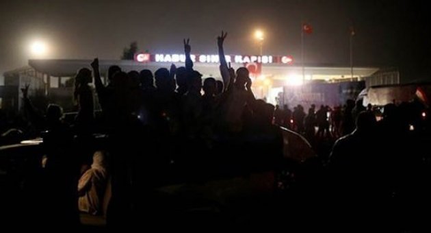 İlk Peşmerge grubu Türkiye'ye geldi