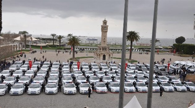 İzmir Emniyetinde 160 Yeni Araç Hizmete Girdi