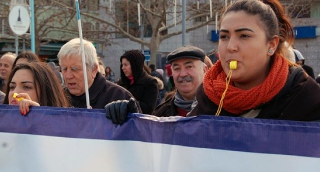 İzmir'de "beyaz baston" yürüyüşü
