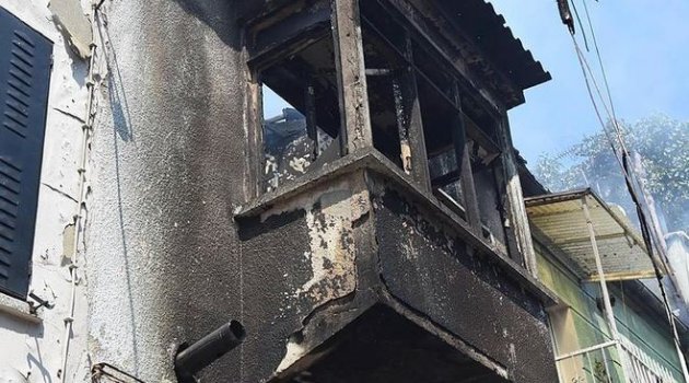 İzmir'de Yangın: Anne Ve İki Çocuğu Ağır Yaralı