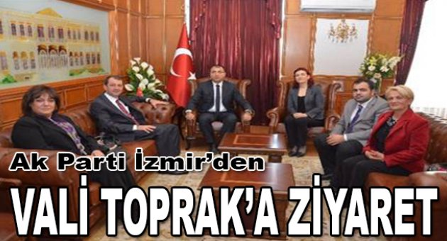 “İzmir'in Başöğretmeni, Vali Toprak'tır”