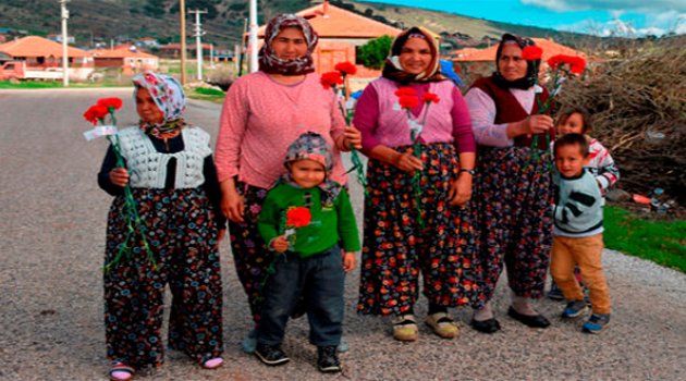 Kadınlara "Karanfilli" Davet