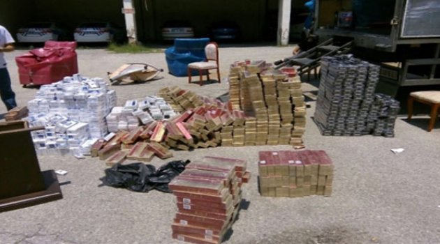 Kamyonette Gümrük Kaçağı 950 Karton Sigara Ele Geçirildi