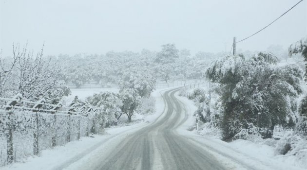 Karlı Yollar Ulaşıma Açıldı