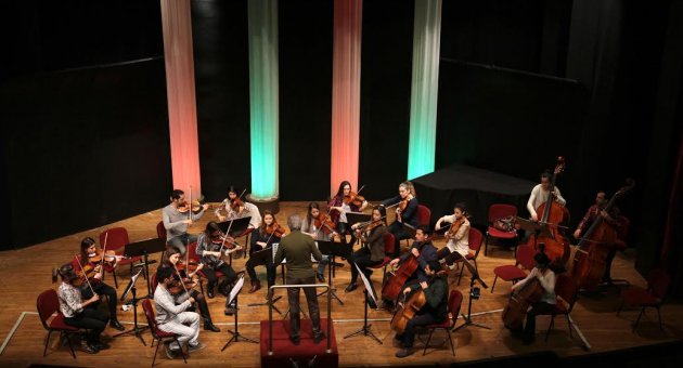 Karşıyaka Oda Orkestrası yola çıkıyor