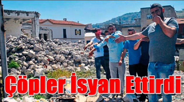 Kemeraltı'nda çöp dağları isyan ettirdi