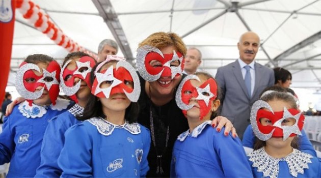 Konaklı Çocuklar Cumhuriyeti Şenlikle Kutladı