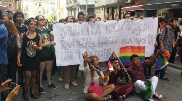 LGBT yürüyüşünde kutsala saygısızlık