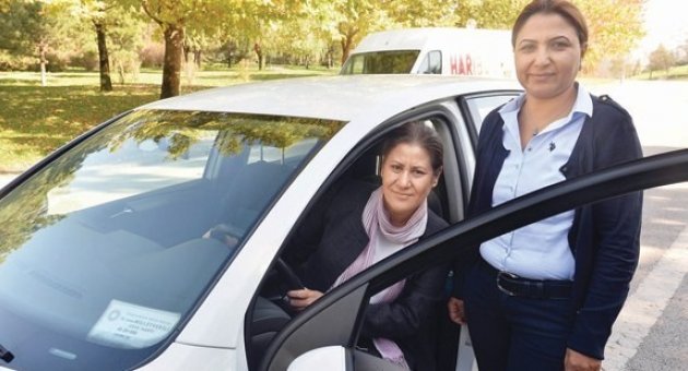 Meclis'in tek kadın şoförü: 3,5 yılda 332 bin kilometre yaptık