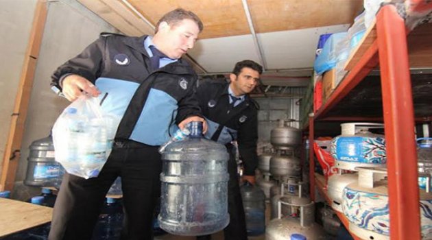 Menderes’te Kaçak İçki Yakalandı