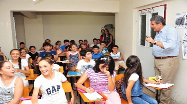 Minikler Tatilde Hem Eğlendi Hemde İngilizce Öğrendi