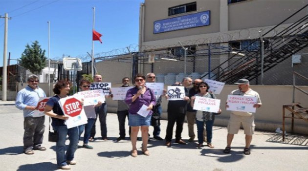 Mültecilerin Yaşam Koşullarına Dikkat Çektiler