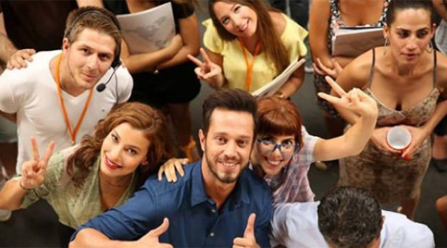 Murat Boz&#039;a sürpriz sevgili