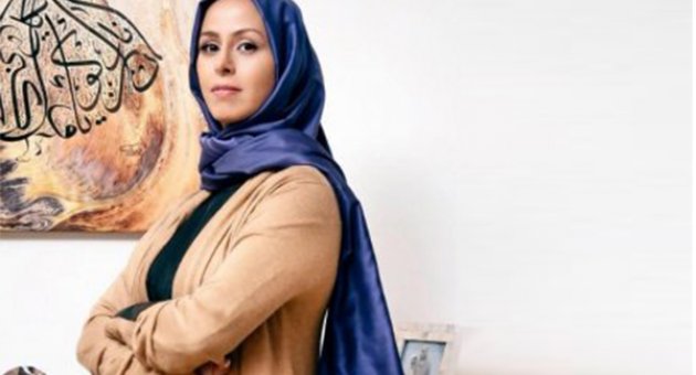 Niran Ünsal: Soyunan bu ülkede ödül alıyor