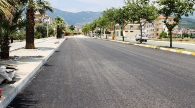 Ödemiş-Zeytinlik Yolunda Asfaltlama Başladı