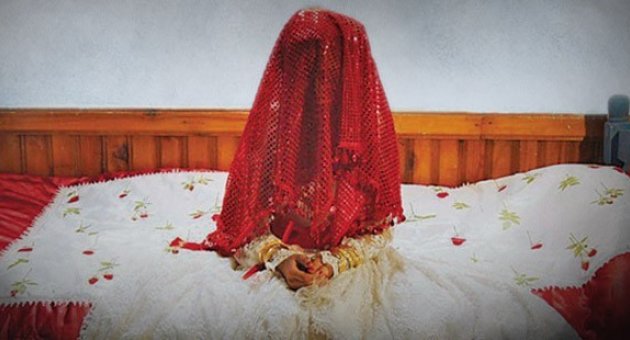 Ölüleri memnun etmek için çocuk yaşta evlendiriliyorlar!