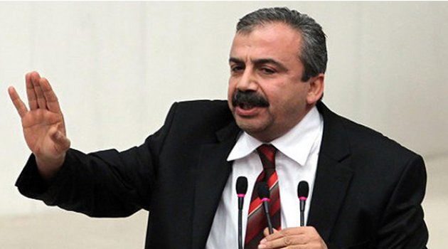 Önder: Köşk'ün basına servis yaptığına Yalçın Akdoğan da ikna oldu