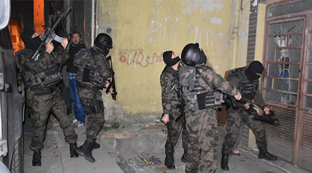 Operasyona Gelen Polise Yanıt: Benim İçin Geldiyse Ne Açayım!