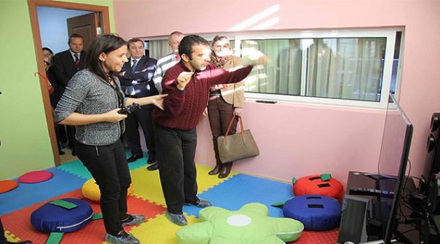 Özel Çocuklara Oyun Odası Ve Hizmet Aracı