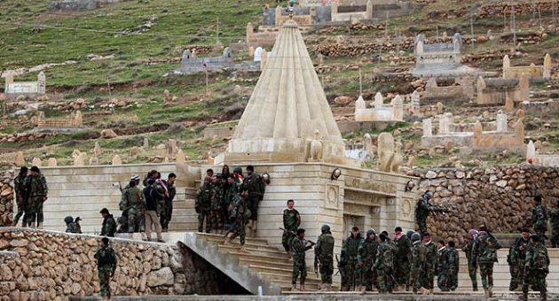 Peşmerge Ezidiler'in mahsur kaldığı Şengal'e ulaştı