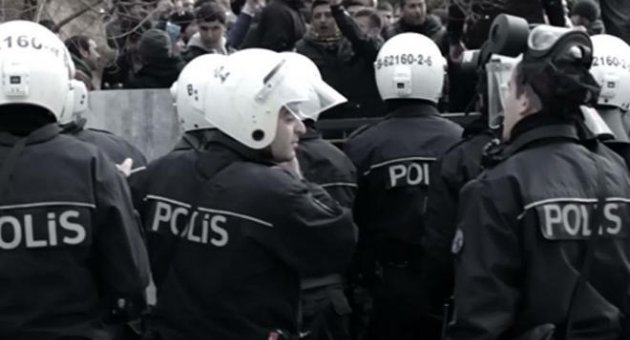 Polis kımıldayanı vuracak