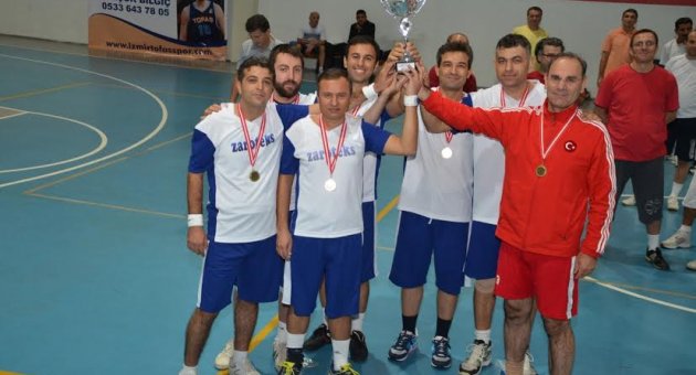 ŞAMPİYON MÜDÜRLER