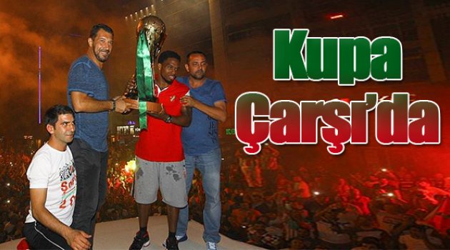 Şampiyonluk Kupası Çarşı'da