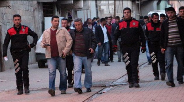 Şanlıurfada Suriyeli gerginliğine biber gazlı müdahale