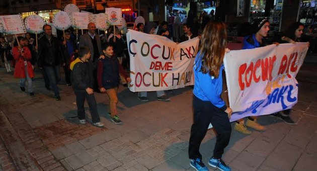 SEFERİHİSAR'DA ÇOCUK HAKLARI GÜNÜ