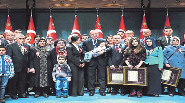 Şehitlerimiz Yeni Destan Yazıyor