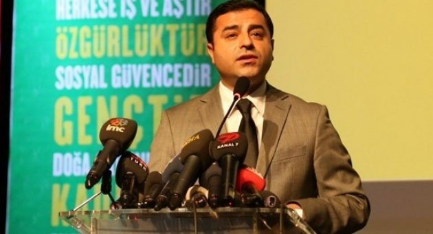 &#039;Sen bu camilerin hepsinde 5 rekat namaz kılsan da senin hırsızlıklarını, yolsuzluklarını temizleyemez&#039;