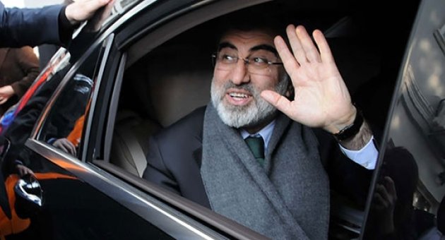 Taner Yıldız meslekten atıldı!