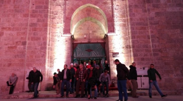 Teröre İnat Ulu Cami'de İlk Namaz!