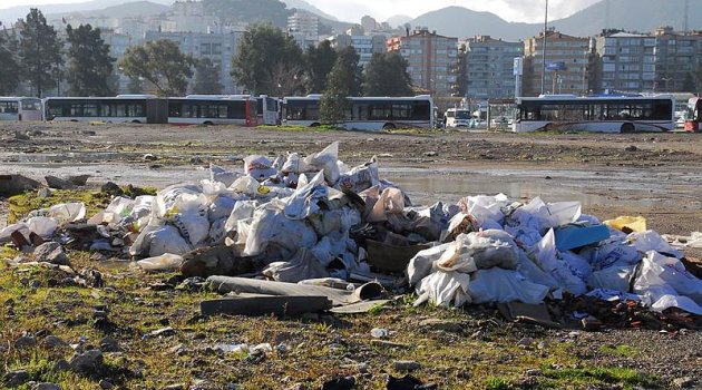 Üçkuyular Moloz Deposu Oldu