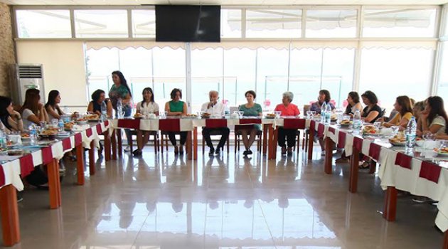 Üretici Kadınlar Bayraklı’da Buluştu