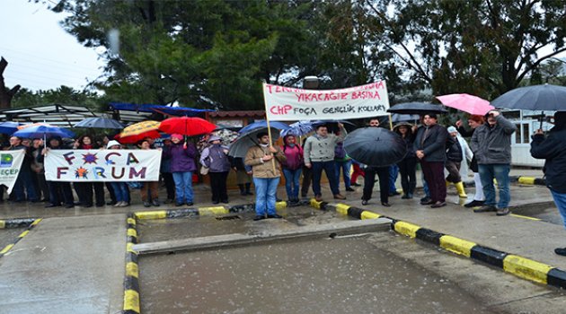 Yağmur Altında Cüruf Eylemi