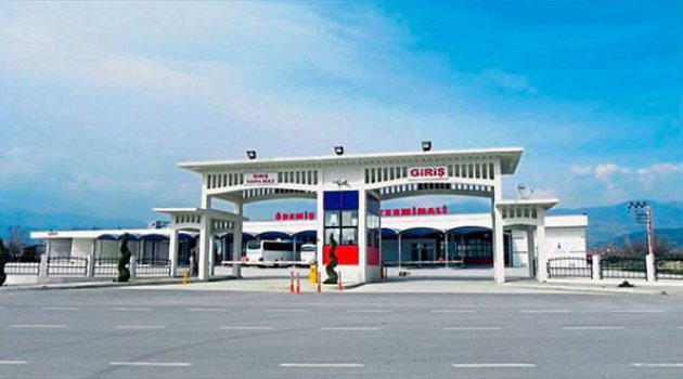 Yangından kaçırır gibi