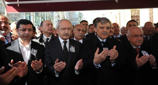 Yaşar Kemal'e son görev