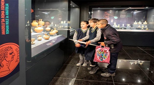 Yenilenen Ödemiş Müzesinin İlk Ziyaretçileri Öğrenciler