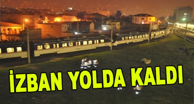 Yolcular trende mahsur kaldı
