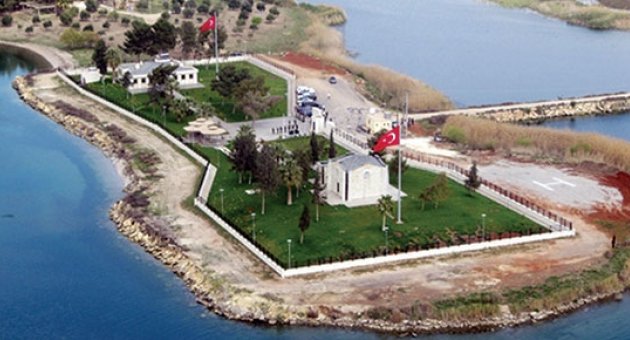 YPG medya sözcüsü Polat Can: Türkiye Süleyman Şah&#039;taki askerler için yardım istedi