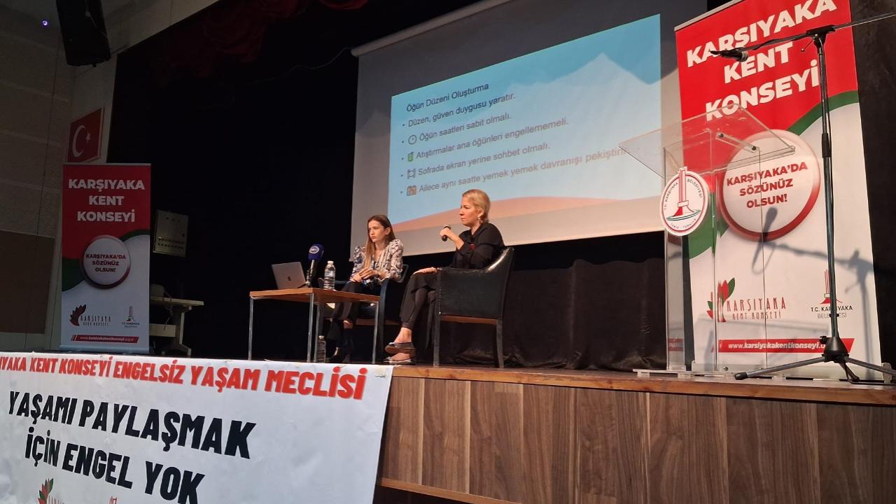 Karşıyaka’da “Engelli Bireylerde Beslenme Bozuklukları ve Diyet” Konferansı Düzenlendi