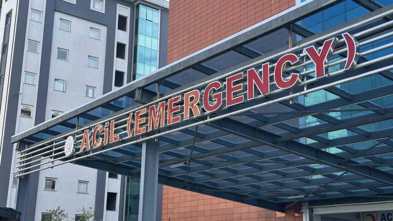 Rize’de 40 öğrenci yedikleri yemekten zehirlenerek hastaneye kaldırıldı